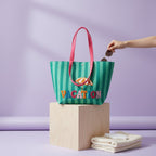 Long Weekend Tote in Palm Green