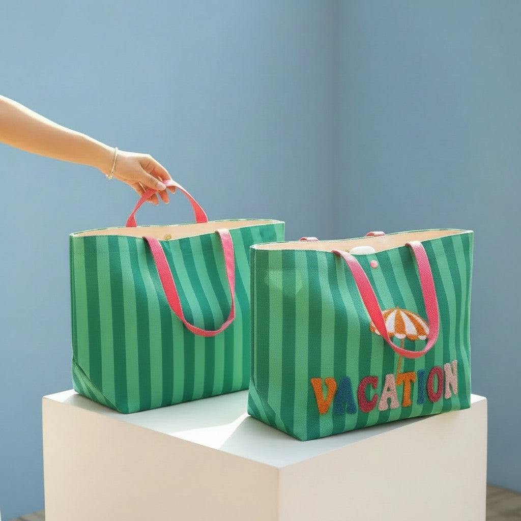 Long Weekend Tote in Palm Green