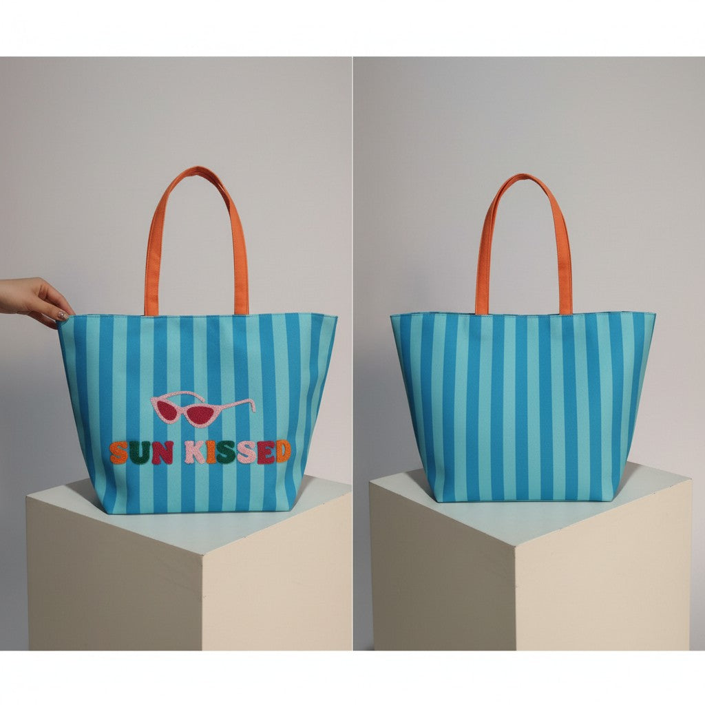 Long Weekend Tote in Riviera Blue
