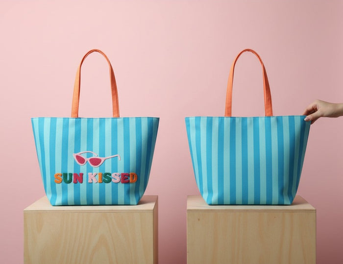 Long Weekend Tote in Riviera Blue